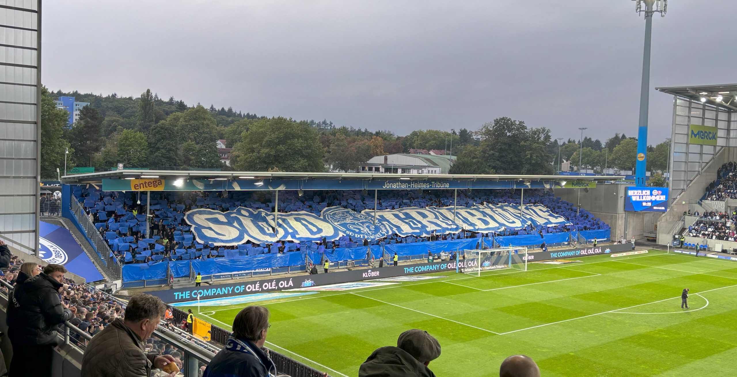 Südtribüne Choreo gegen Dresden